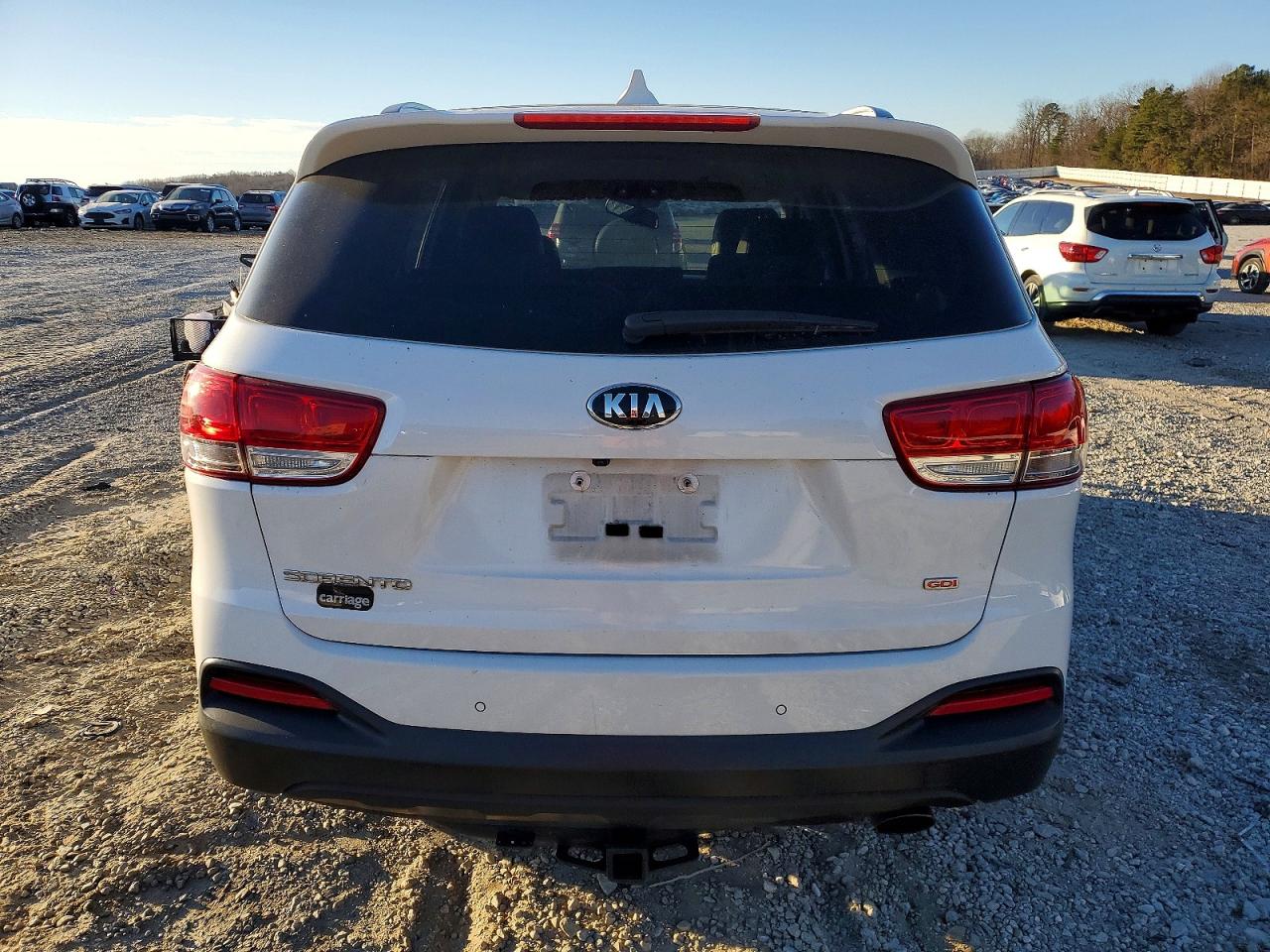 2017 KIA SORENTO LX photo 6