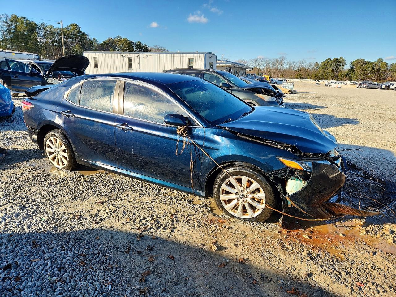 2018 TOYOTA CAMRY L photo 4