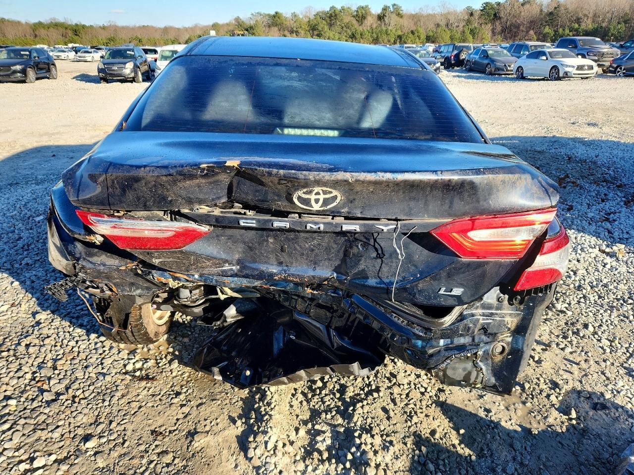 2018 TOYOTA CAMRY L photo 6