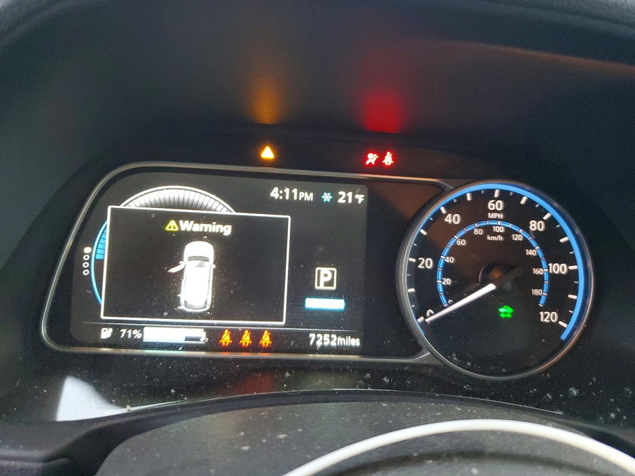 2024 NISSAN LEAF SV PLUS photo 9