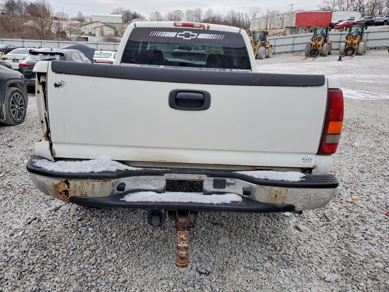 2002 CHEVROLET SILVERADO C1500 photo 6