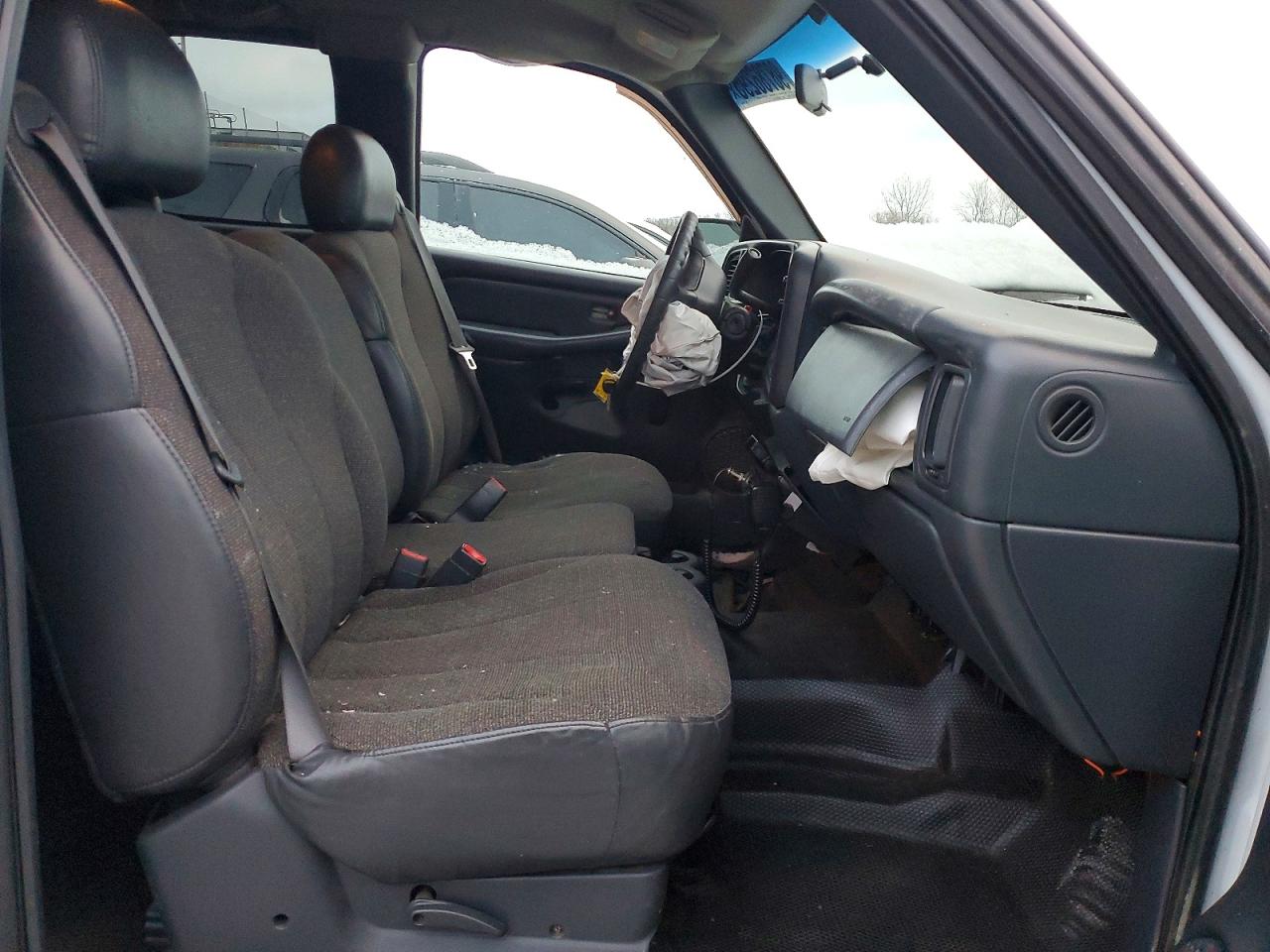 2002 CHEVROLET SILVERADO C1500 photo 7