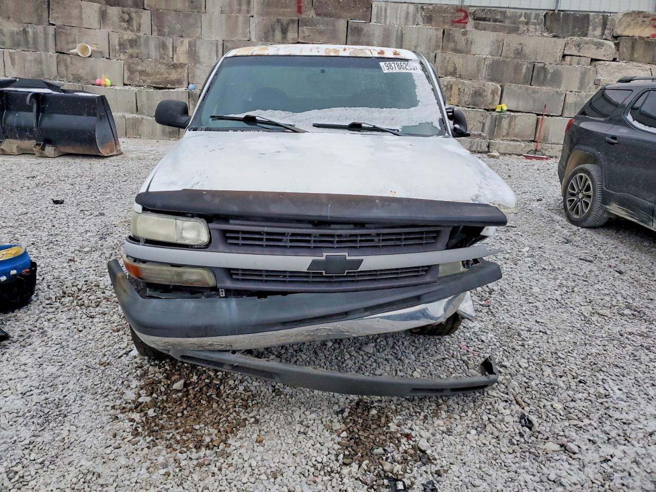 2002 CHEVROLET SILVERADO C1500 photo 5