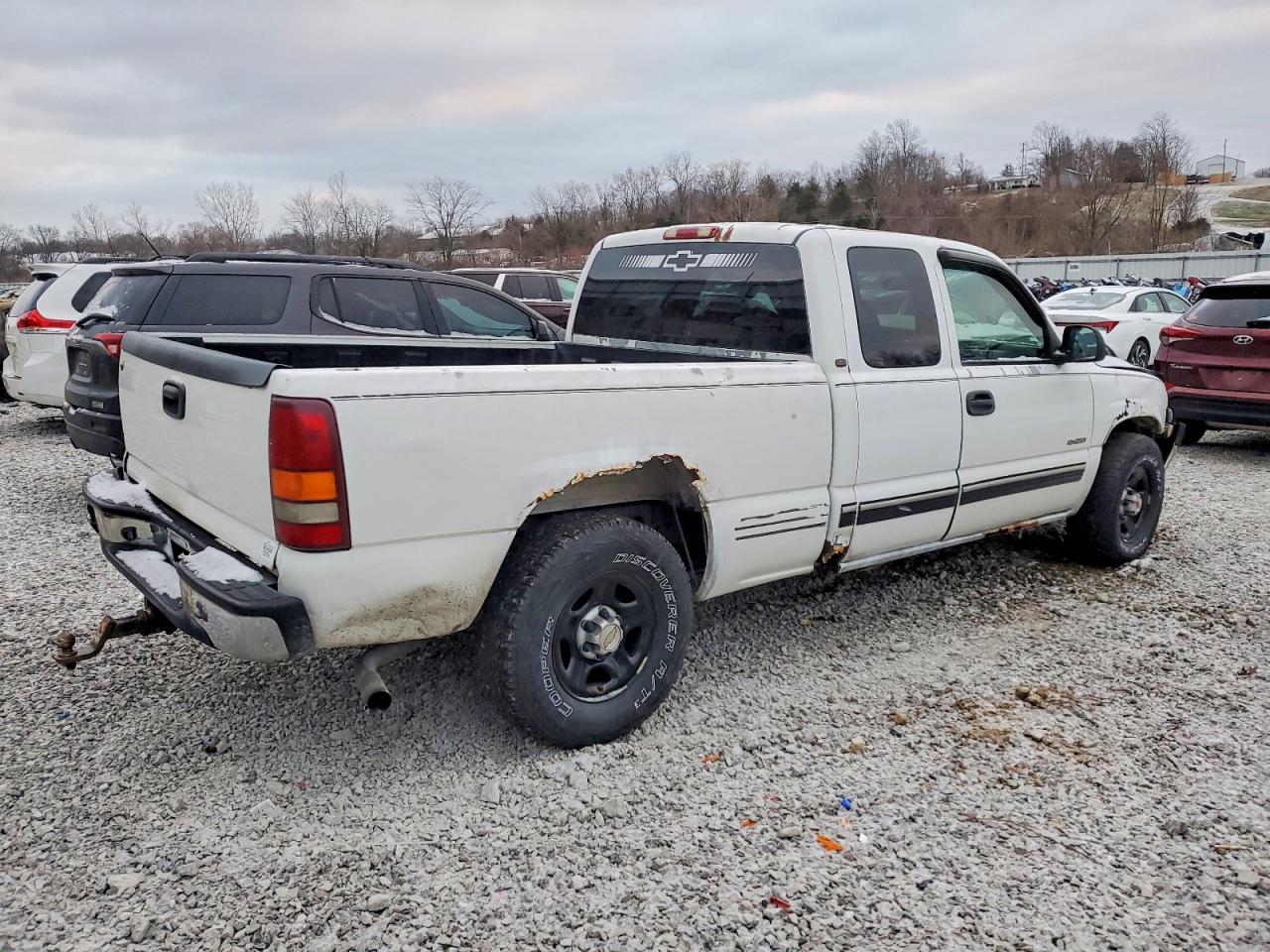 2002 CHEVROLET SILVERADO C1500 photo 3