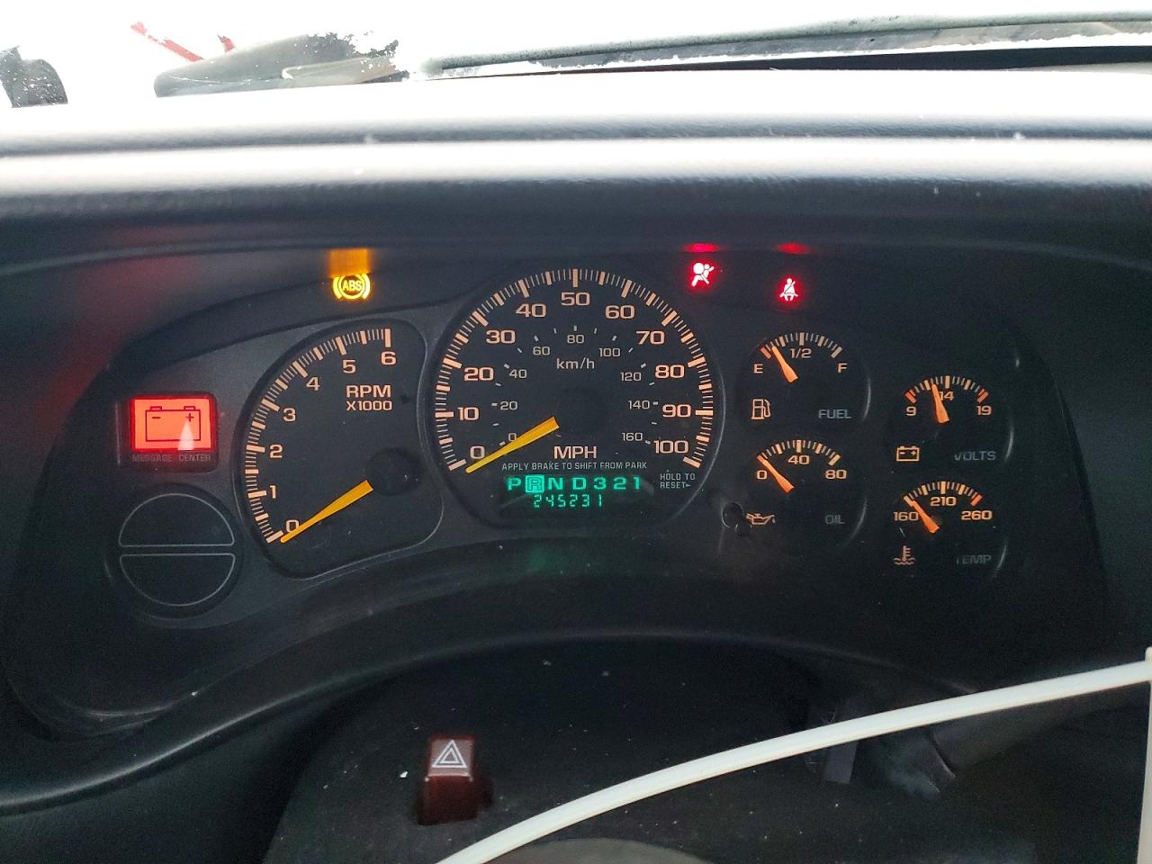 2002 CHEVROLET SILVERADO C1500 photo 9