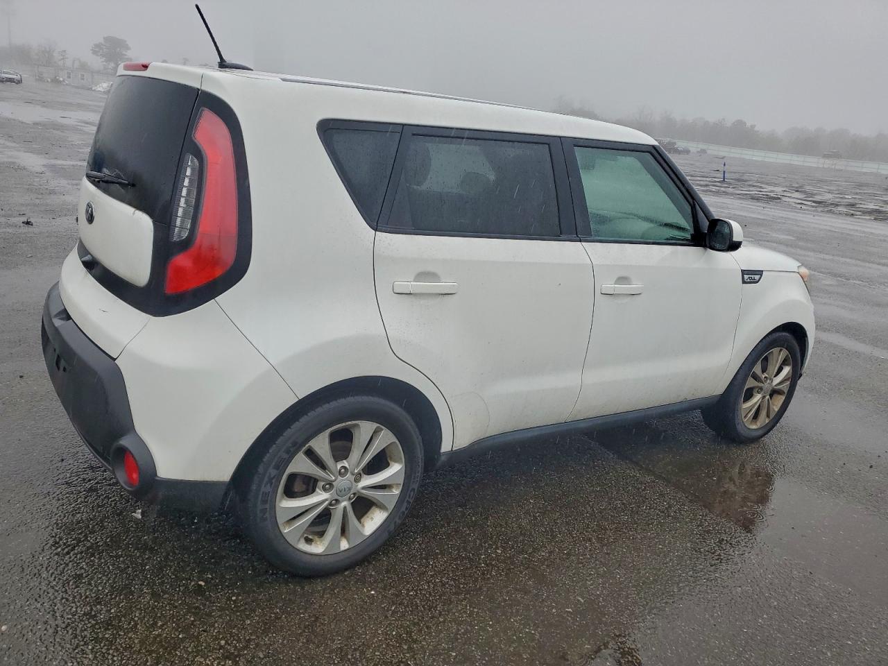 2015 KIA SOUL + photo 3