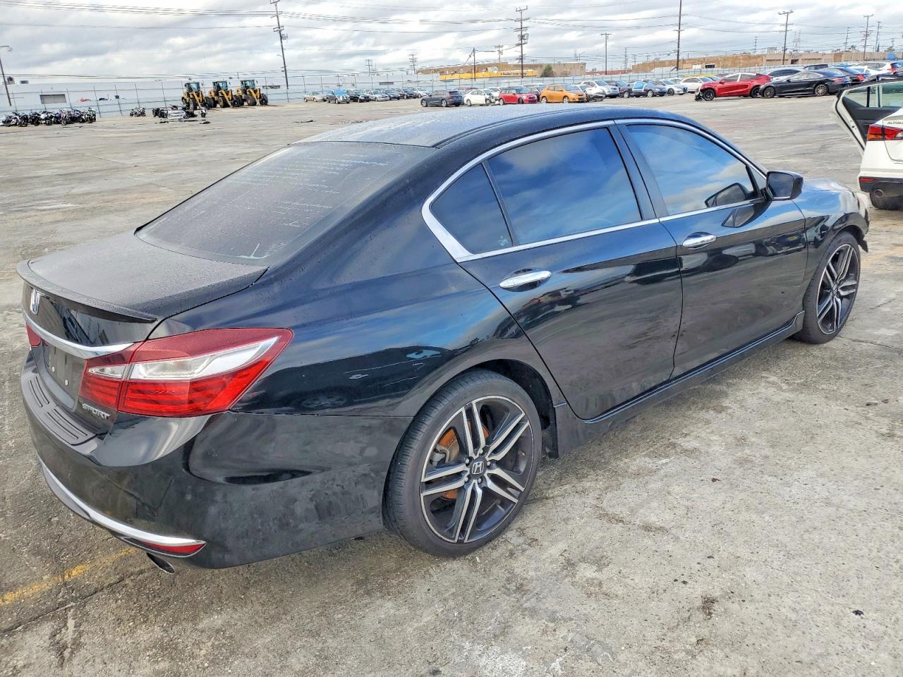 2017 HONDA ACCORD SPORT photo 3