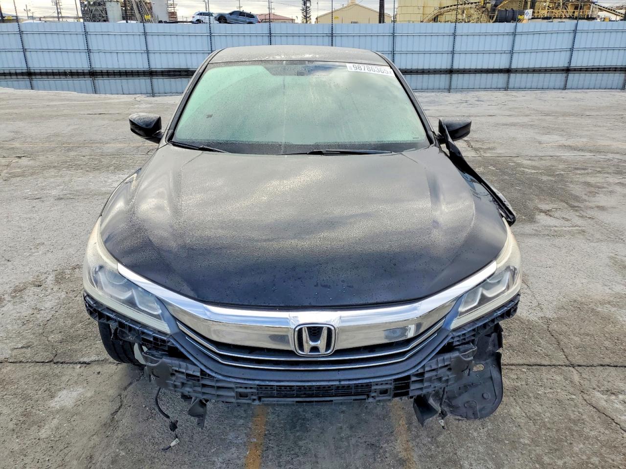 2017 HONDA ACCORD SPORT photo 5