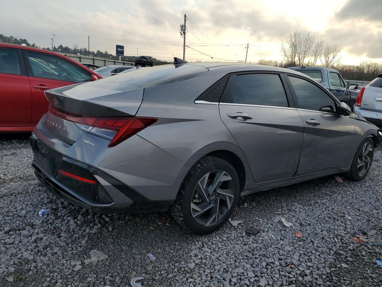 2024 HYUNDAI ELANTRA LIMITED photo 3