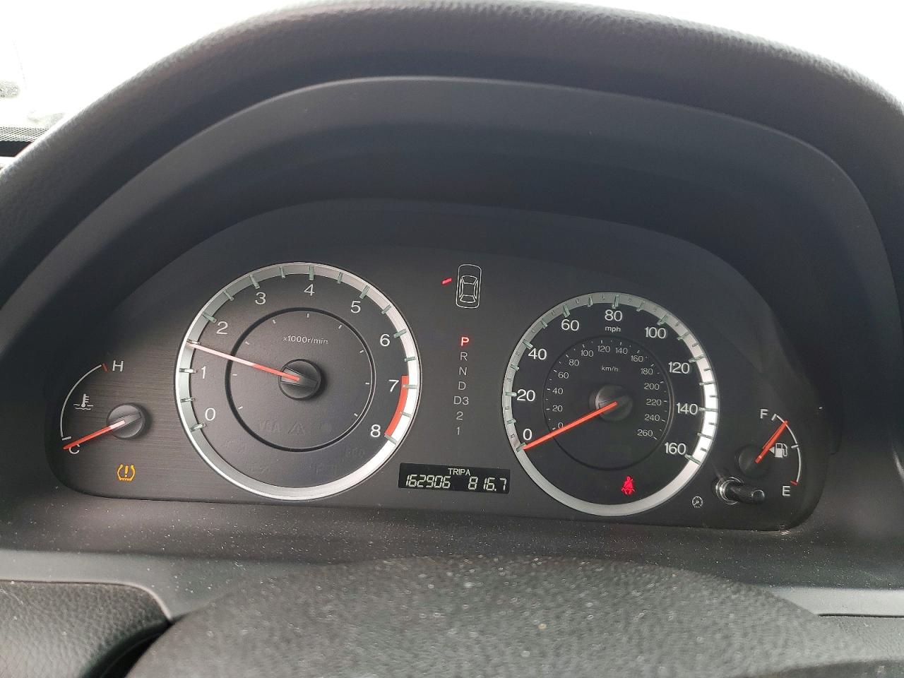 2010 HONDA ACCORD LX photo 9