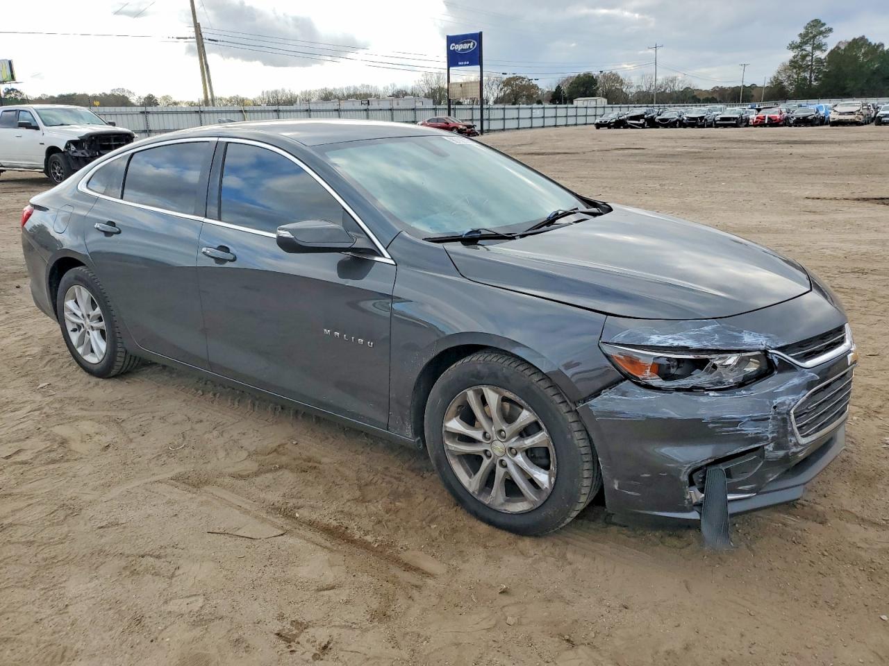 2018 CHEVROLET MALIBU LT photo 4
