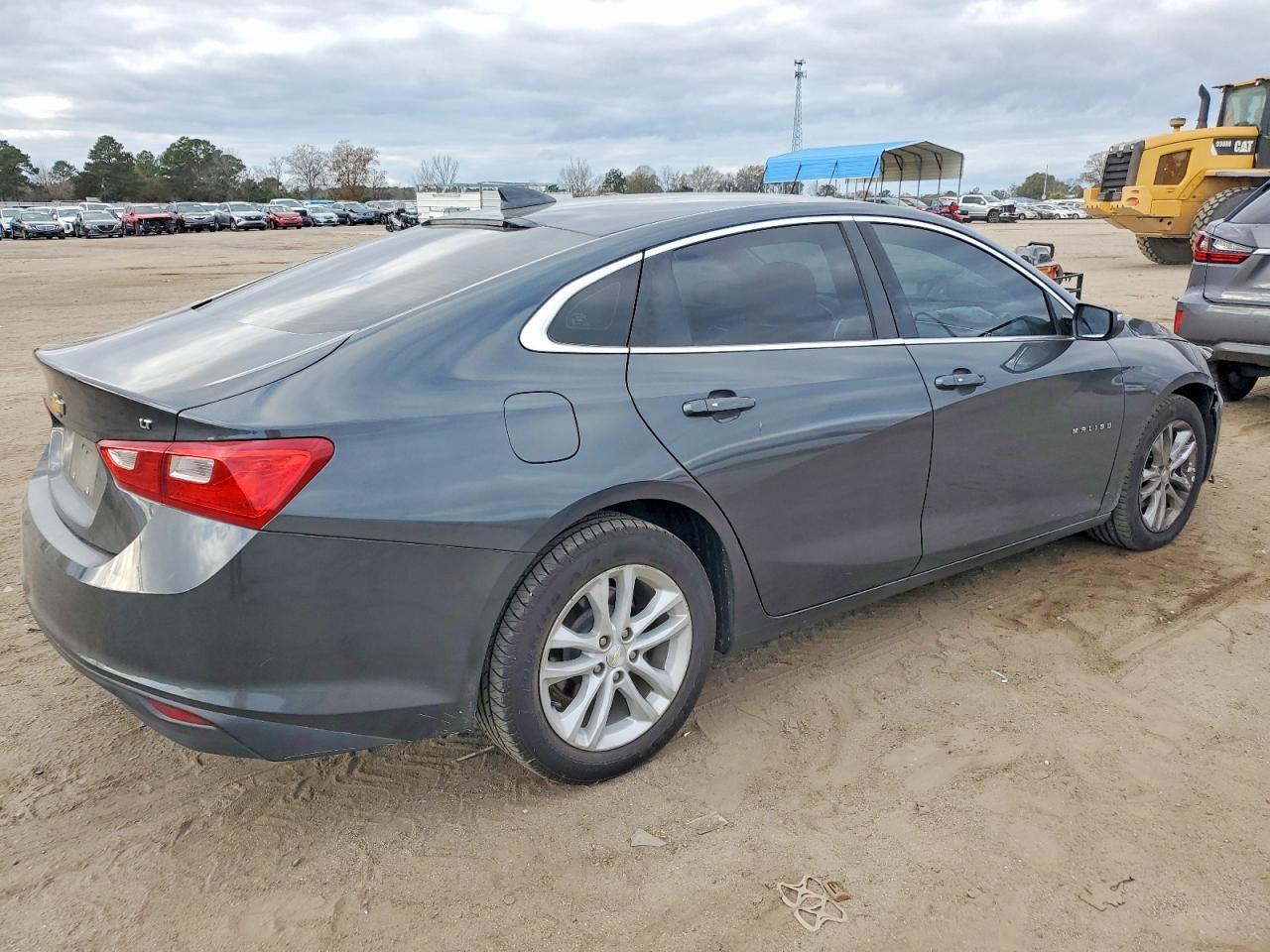 2018 CHEVROLET MALIBU LT photo 3