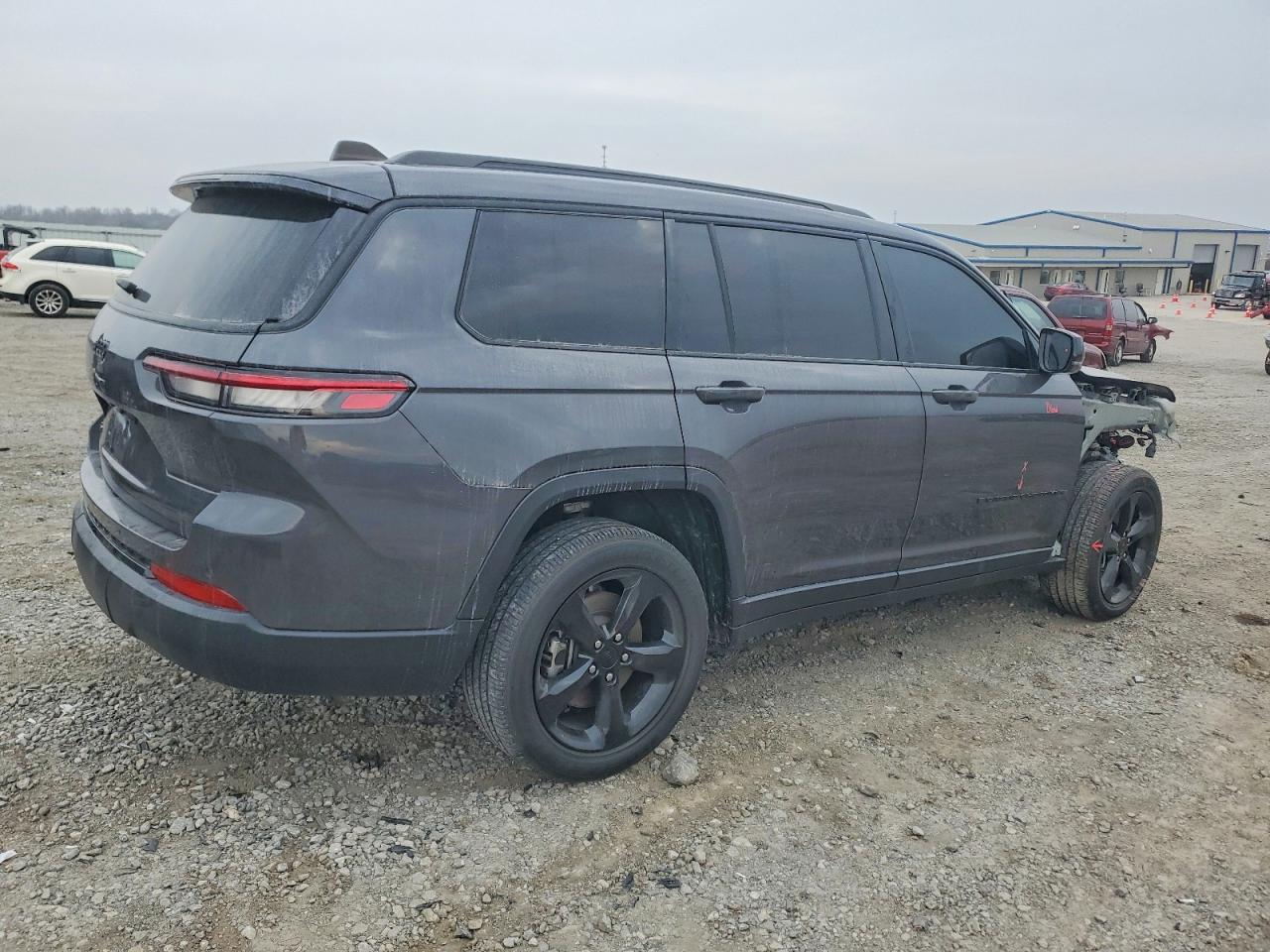 2023 JEEP GRAND CHEROKEE L LAREDO photo 3