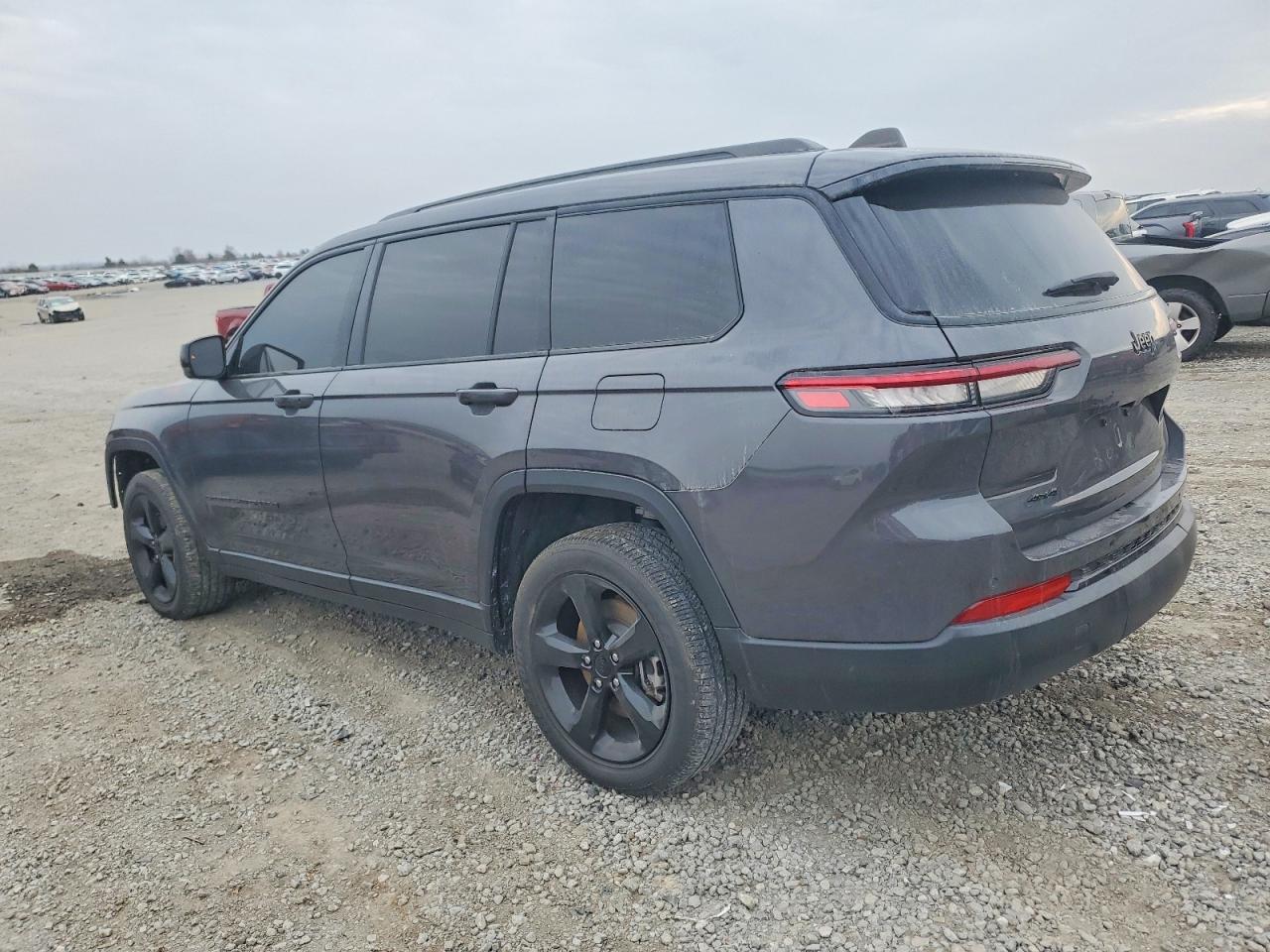 2023 JEEP GRAND CHEROKEE L LAREDO photo 2