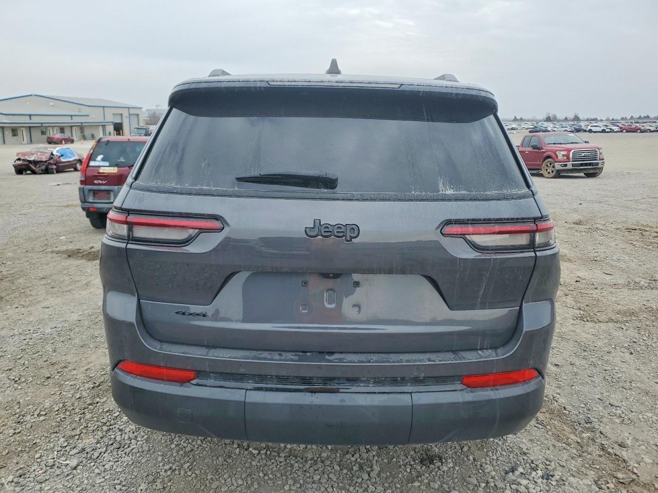 2023 JEEP GRAND CHEROKEE L LAREDO photo 6
