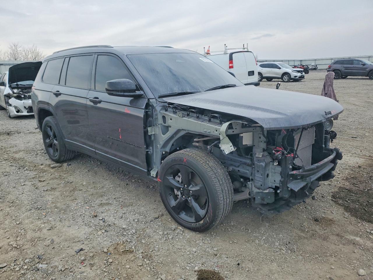 2023 JEEP GRAND CHEROKEE L LAREDO photo 4