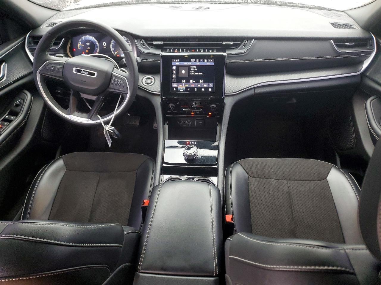 2023 JEEP GRAND CHEROKEE L LAREDO photo 8