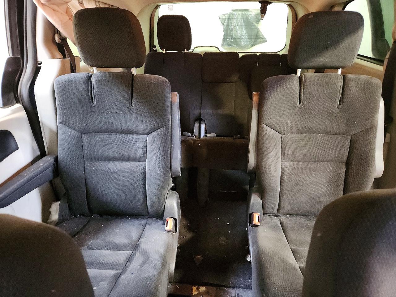 2015 DODGE GRAND CARAVAN SE photo 10