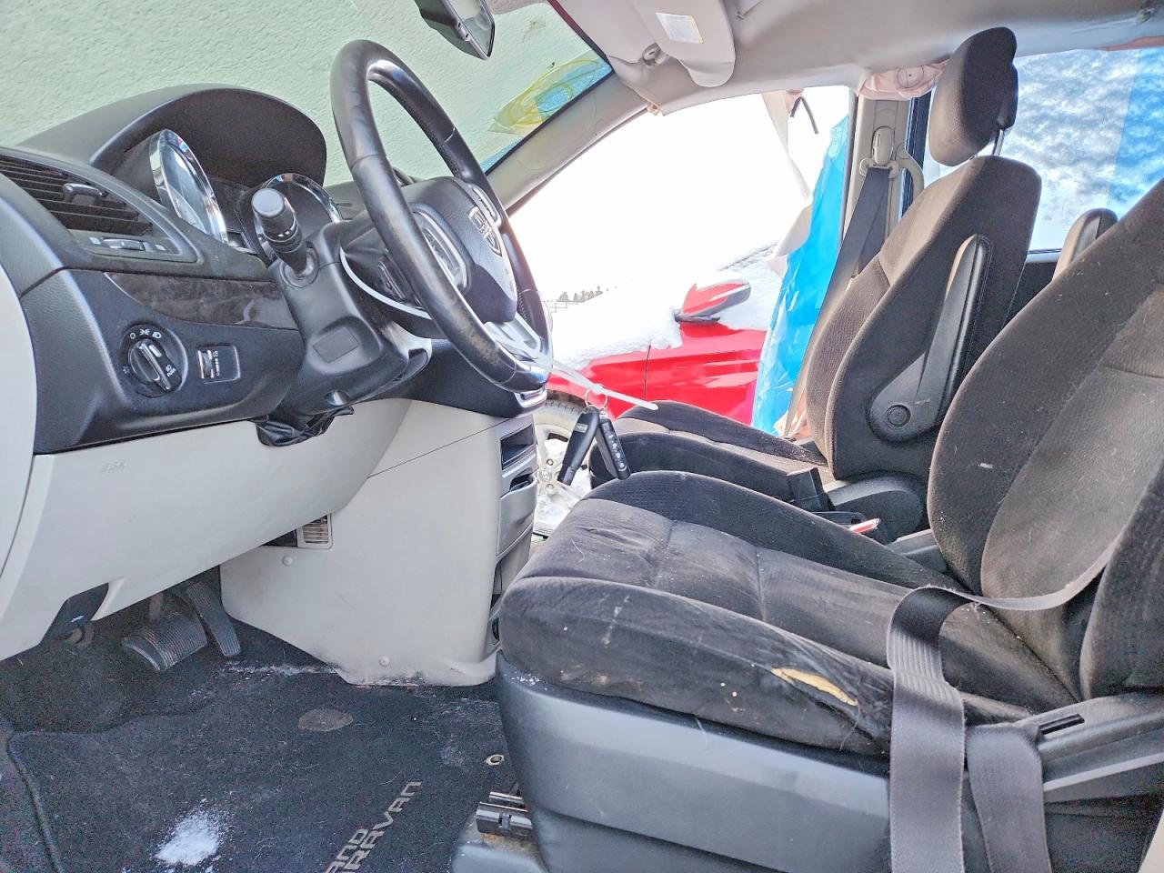 2015 DODGE GRAND CARAVAN SE photo 7