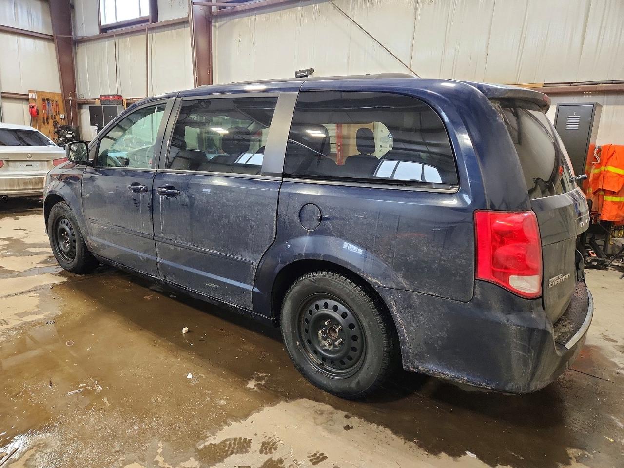 2015 DODGE GRAND CARAVAN SE photo 2