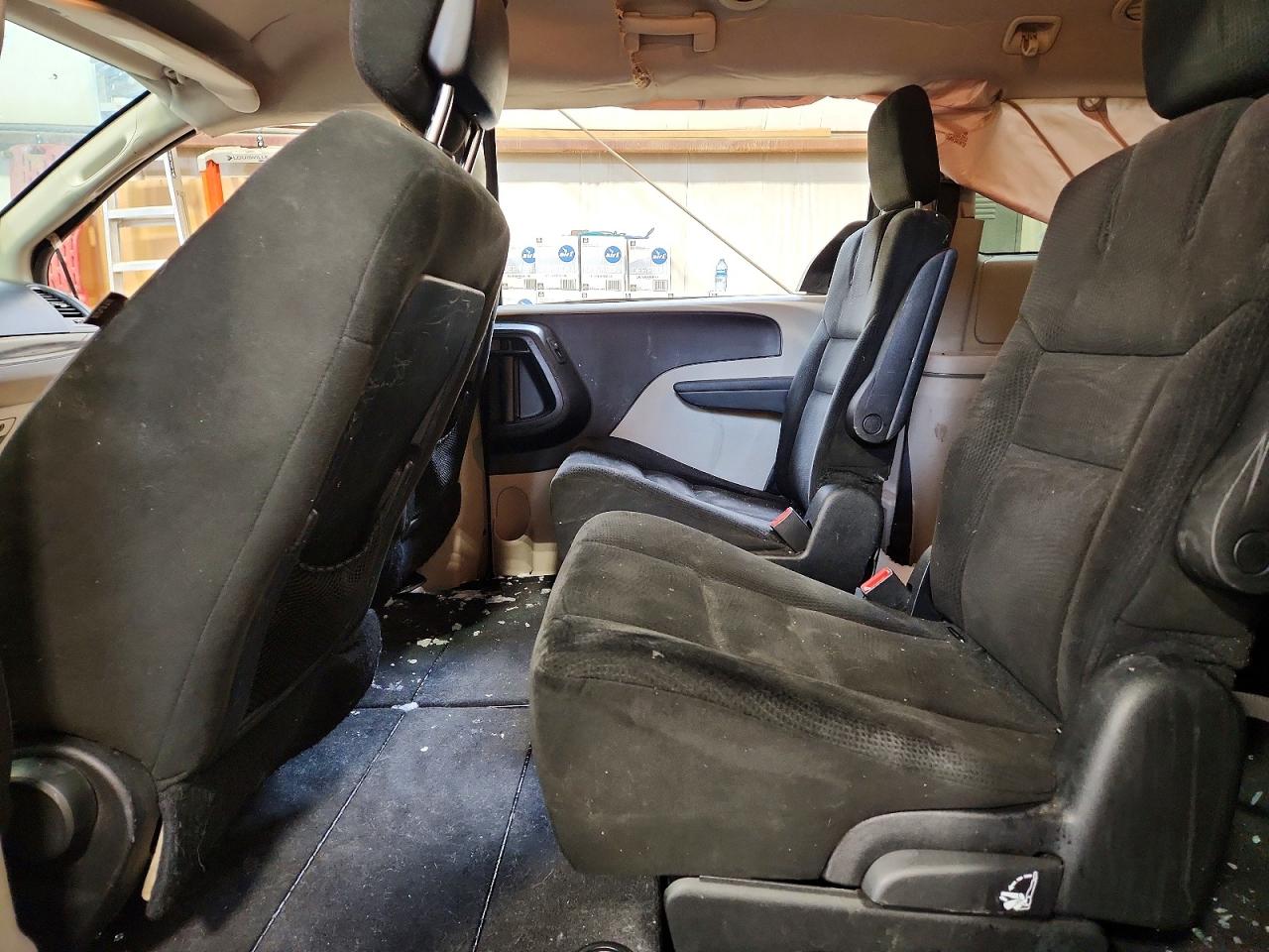 2015 DODGE GRAND CARAVAN SE photo 11