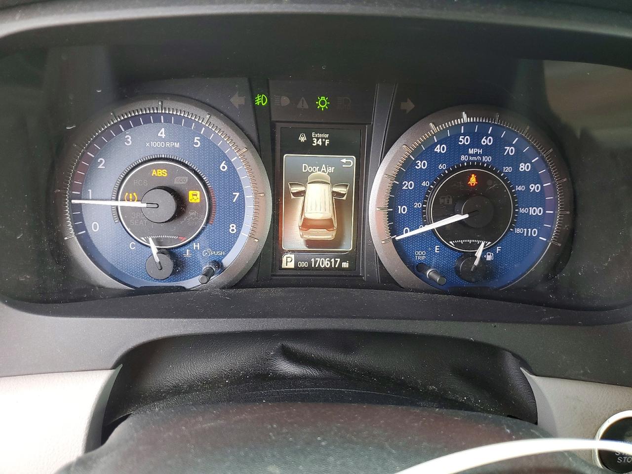 2016 TOYOTA SIENNA XLE photo 9