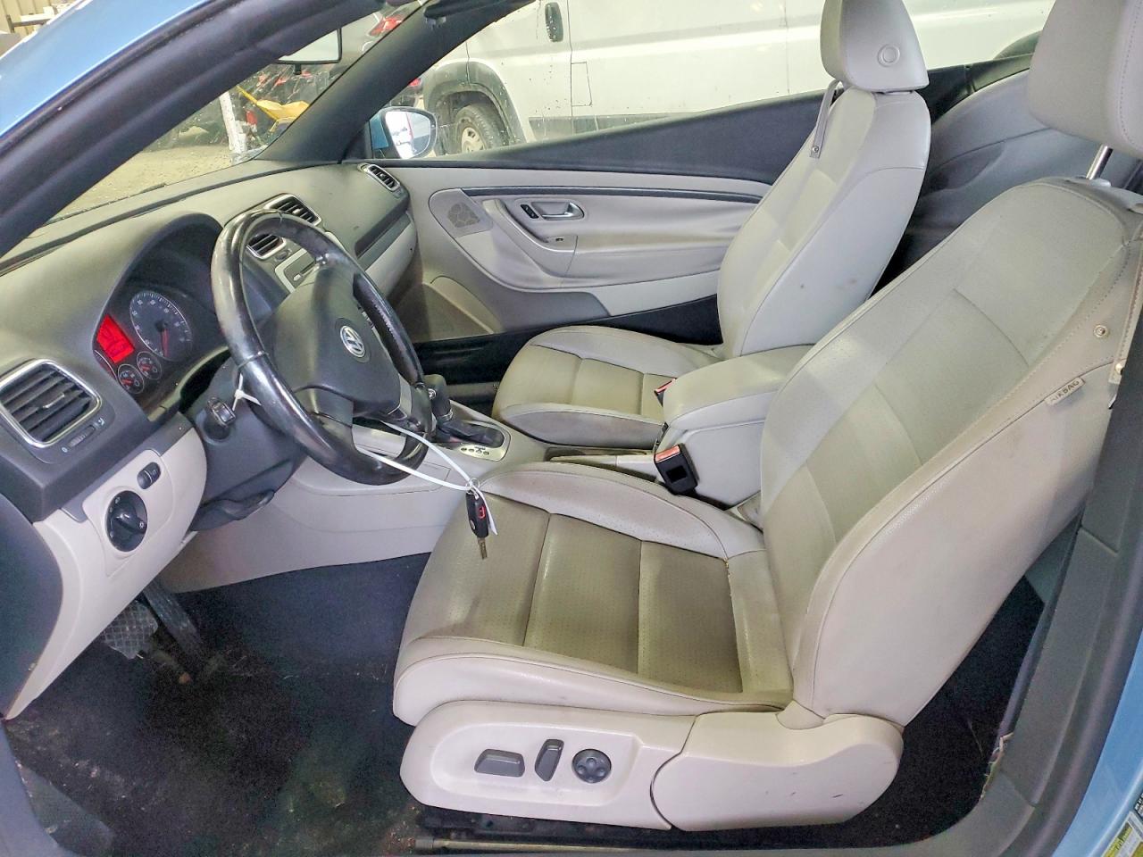 2009 VOLKSWAGEN EOS TURBO photo 7