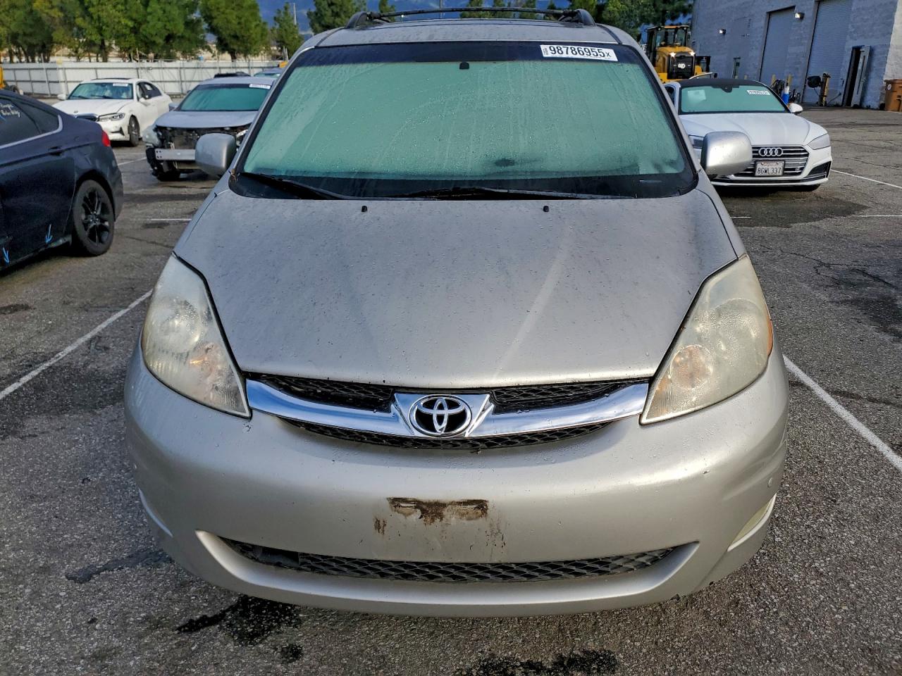 2007 TOYOTA SIENNA XLE photo 5