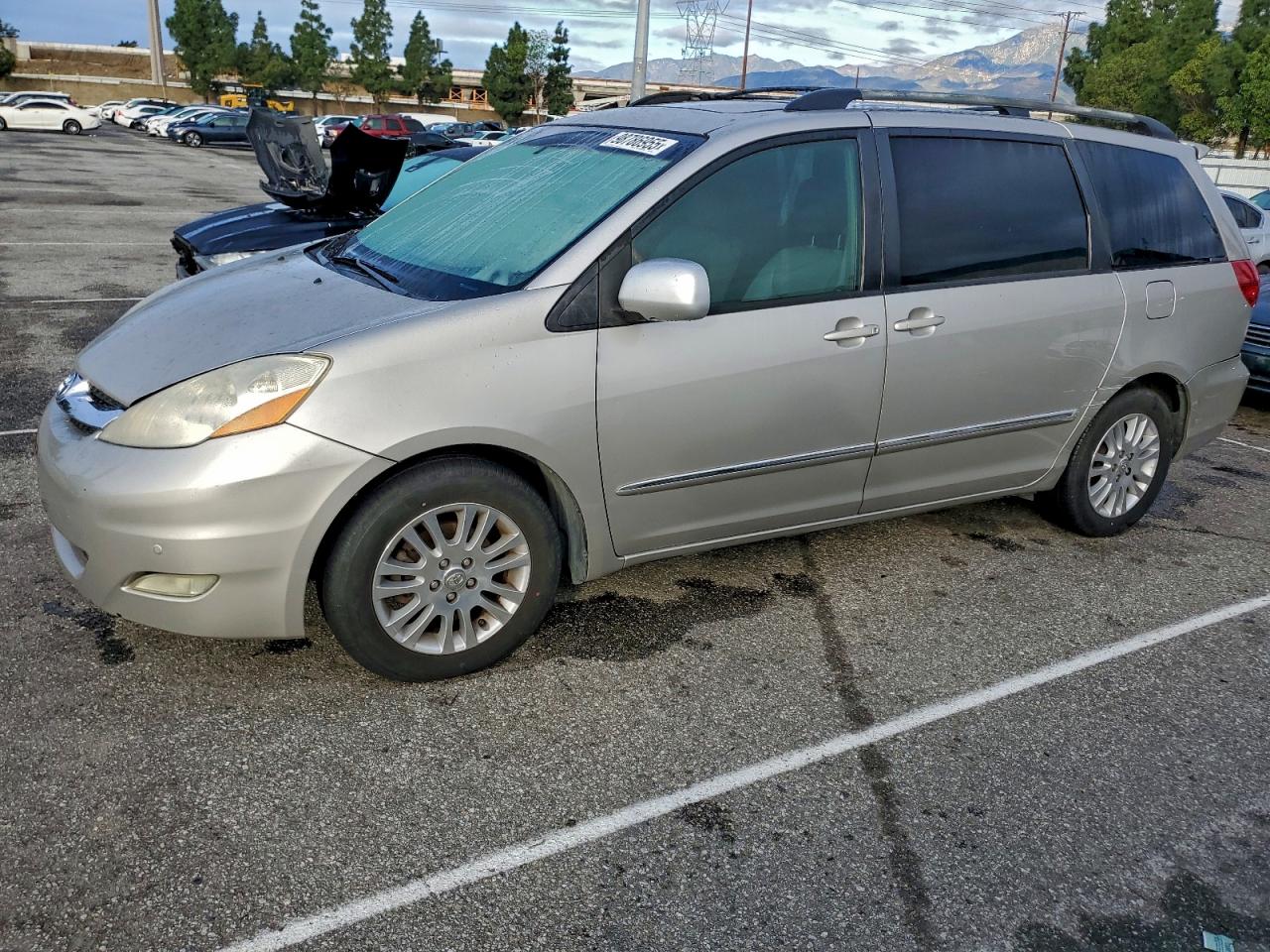 2007 TOYOTA SIENNA