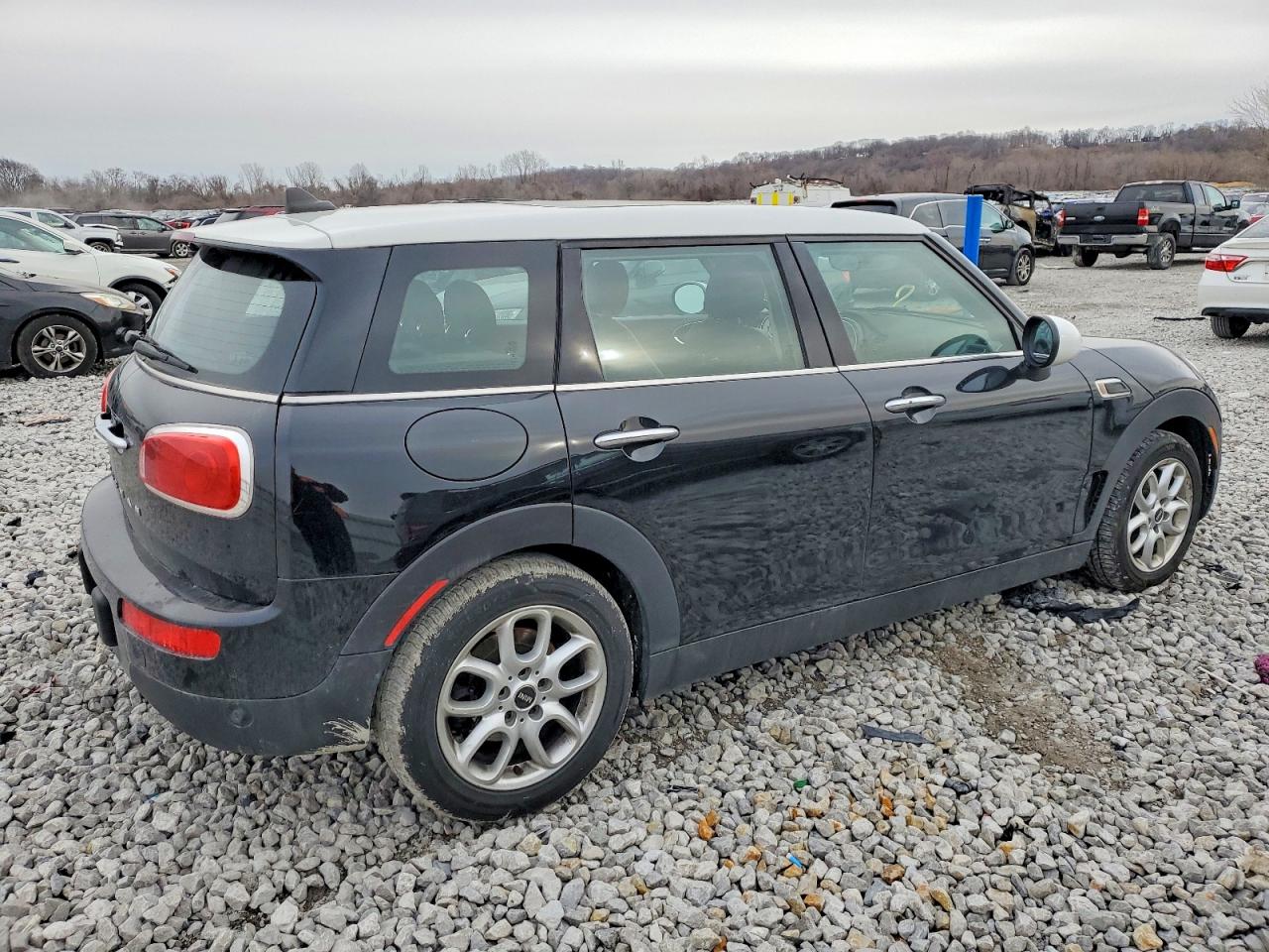 2016 MINI COOPER CLUBMAN photo 3