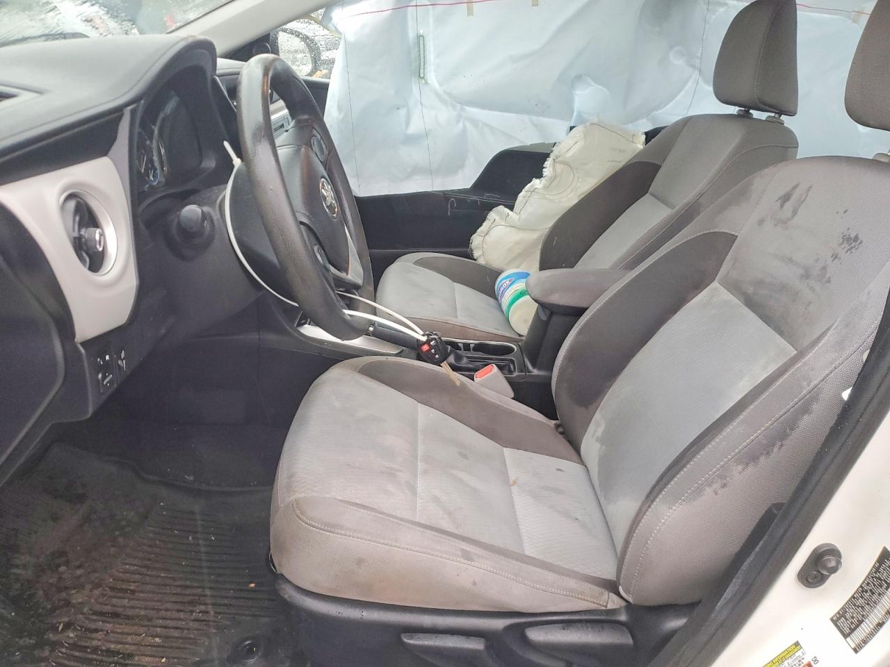 2018 TOYOTA COROLLA L photo 13