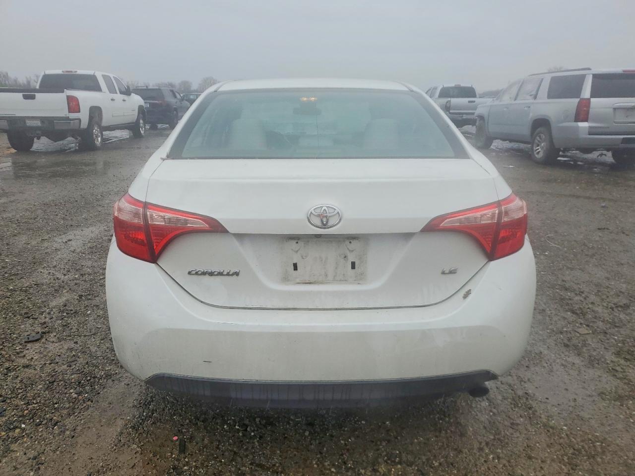 2018 TOYOTA COROLLA L photo 11
