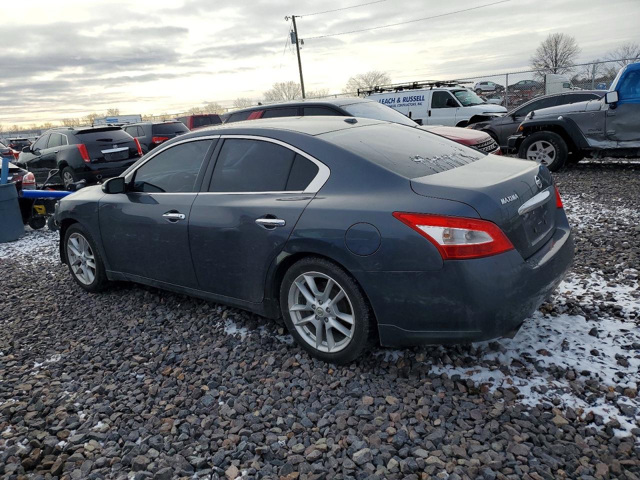 2009 NISSAN MAXIMA S photo 2