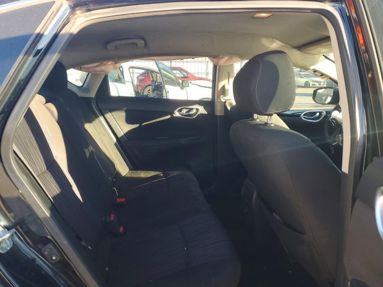 2019 NISSAN SENTRA S photo 10