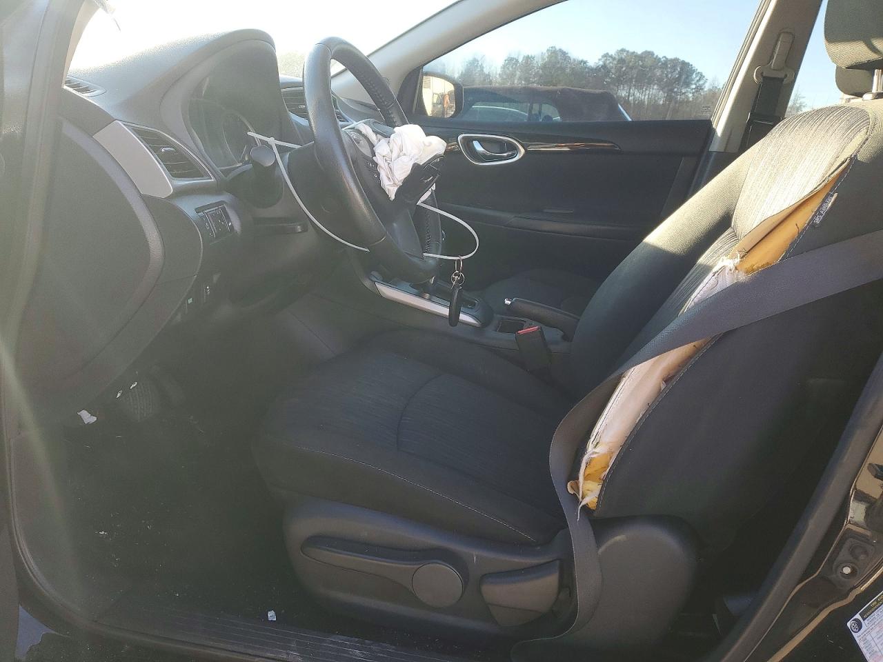 2019 NISSAN SENTRA S photo 7