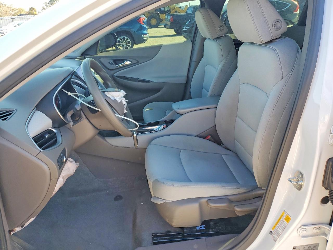 2022 CHEVROLET MALIBU LS photo 7