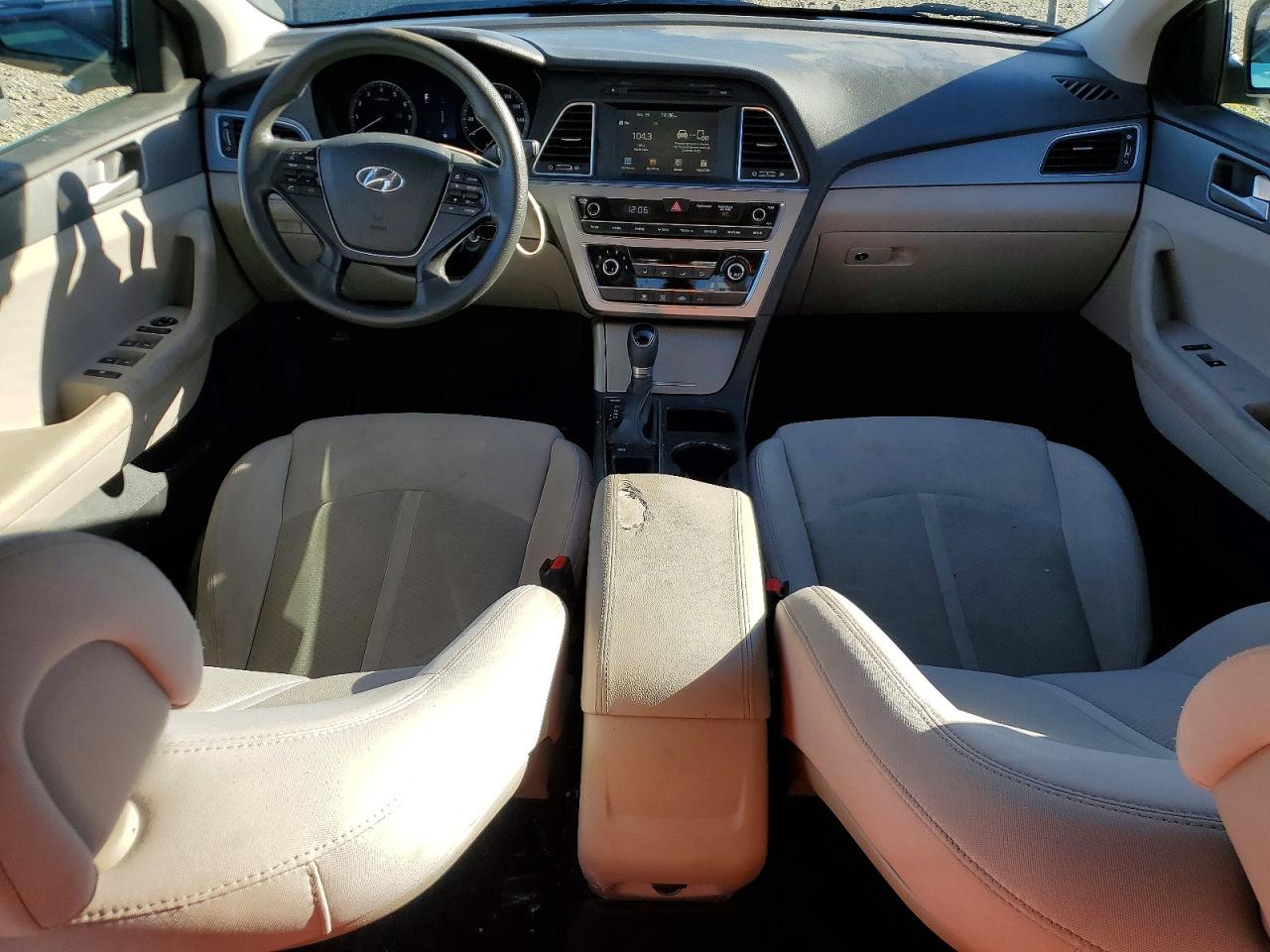2016 HYUNDAI SONATA SE photo 8