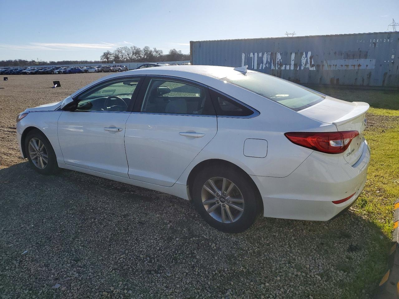 2016 HYUNDAI SONATA SE photo 2