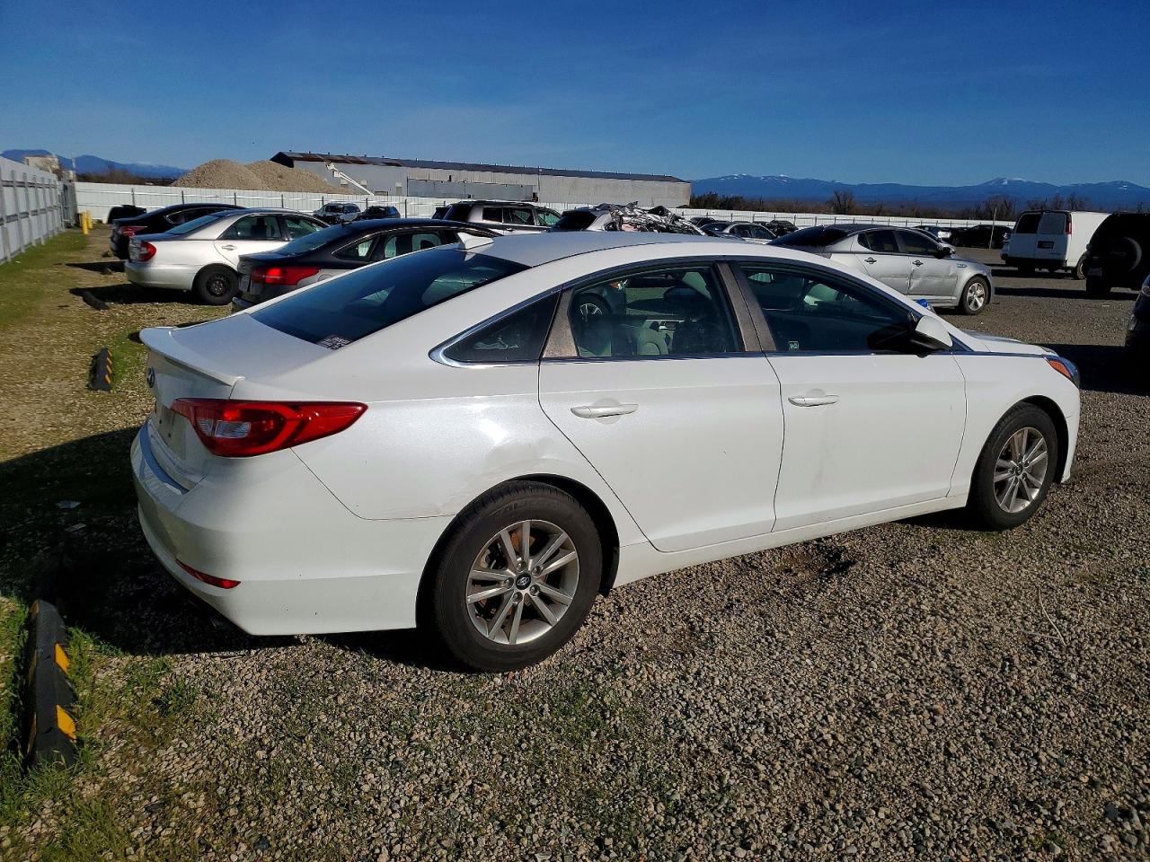 2016 HYUNDAI SONATA SE photo 3