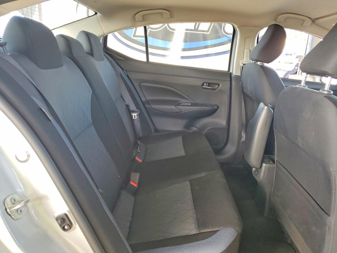 2025 NISSAN VERSA SV photo 10