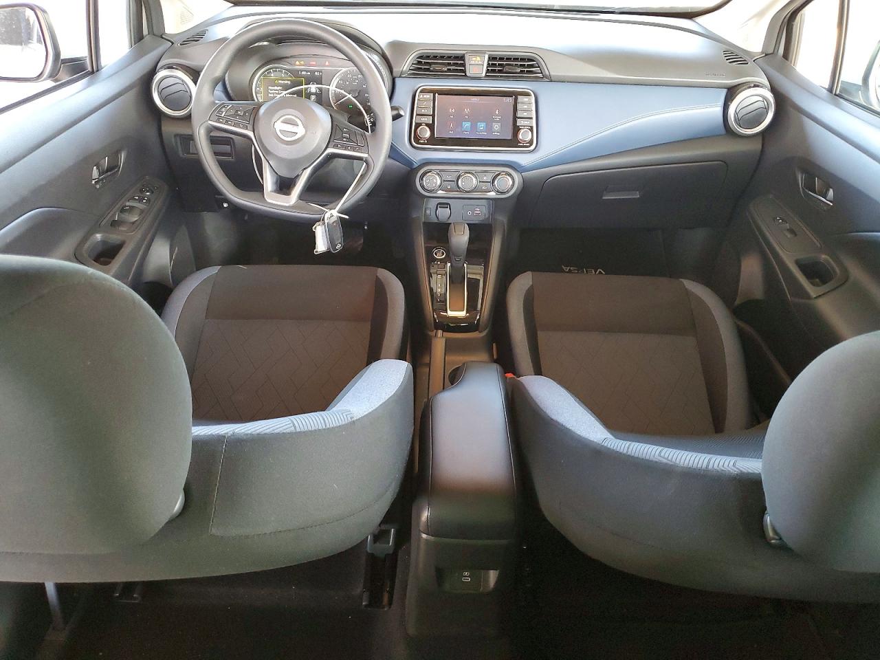 2025 NISSAN VERSA SV photo 8