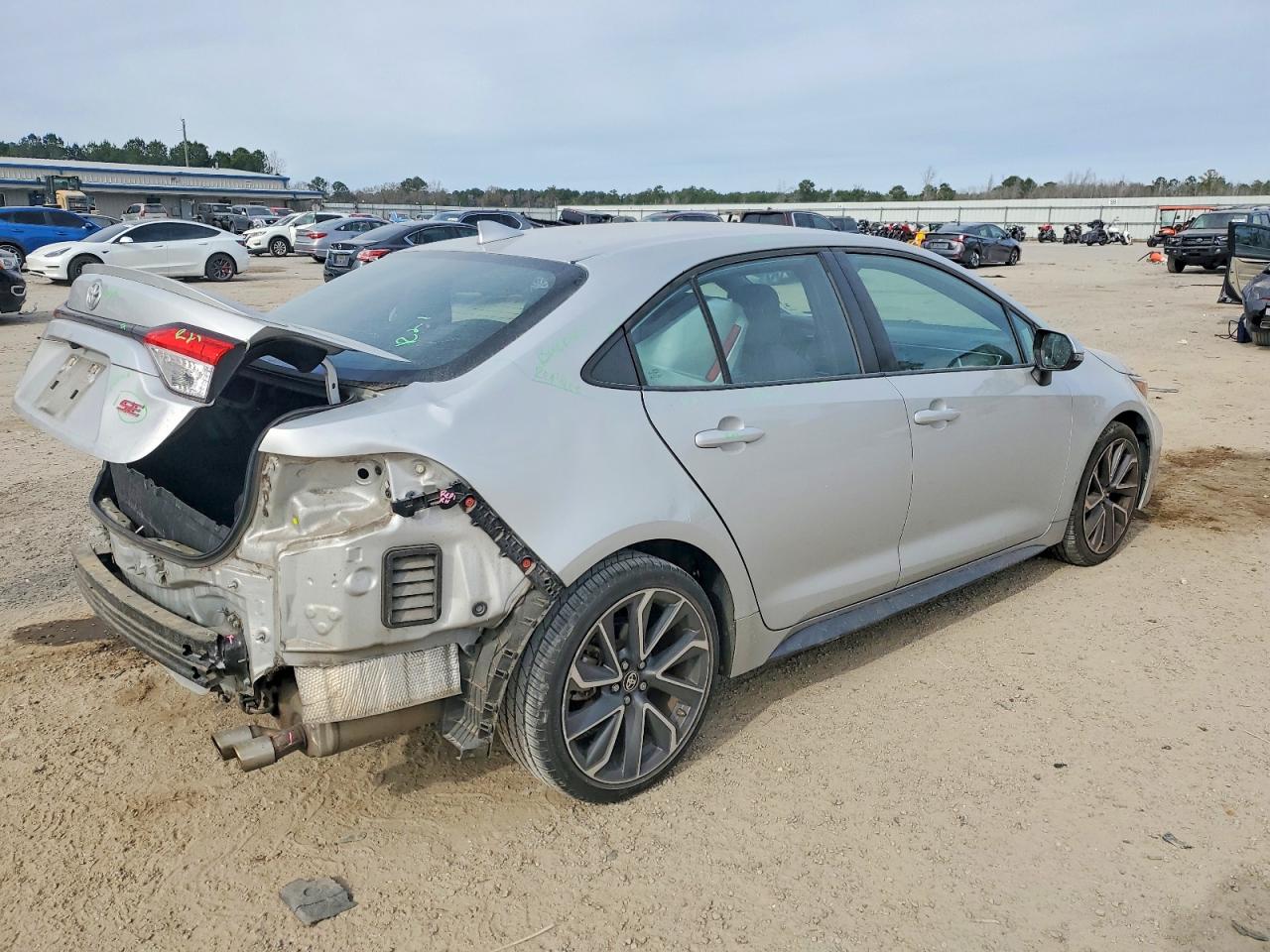 2020 TOYOTA COROLLA SE photo 3