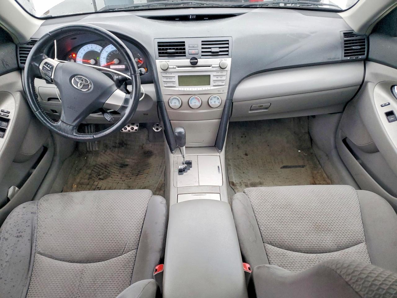 2010 TOYOTA CAMRY BASE photo 8