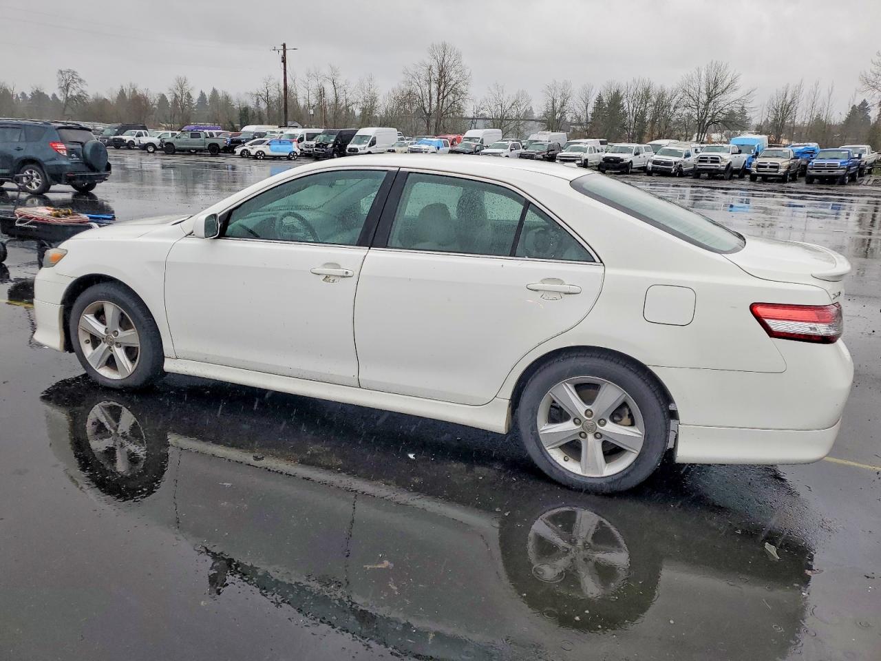 2010 TOYOTA CAMRY BASE photo 2