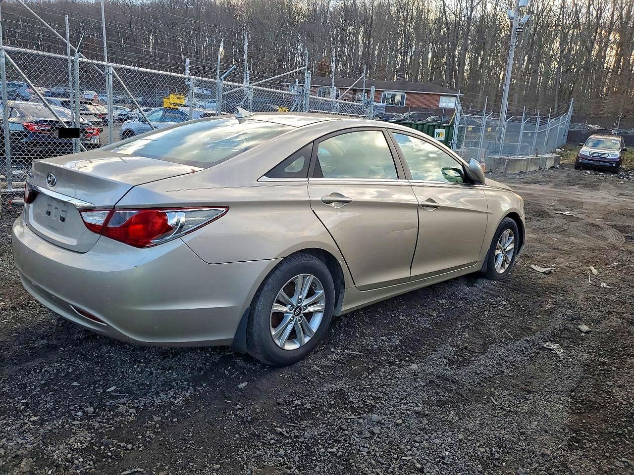 2012 HYUNDAI SONATA GLS photo 3