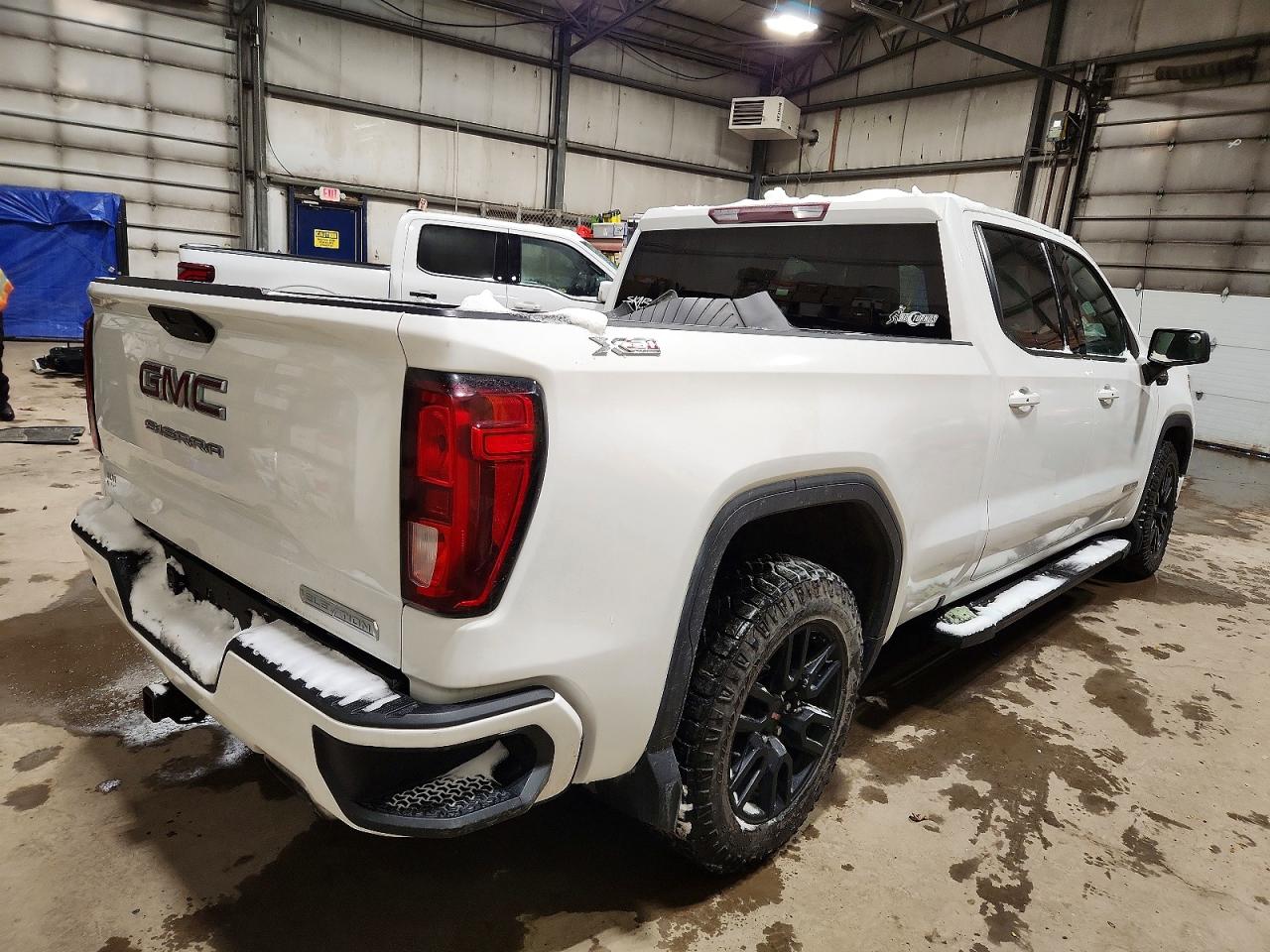2019 GMC SIERRA K1500 ELEVATION photo 3