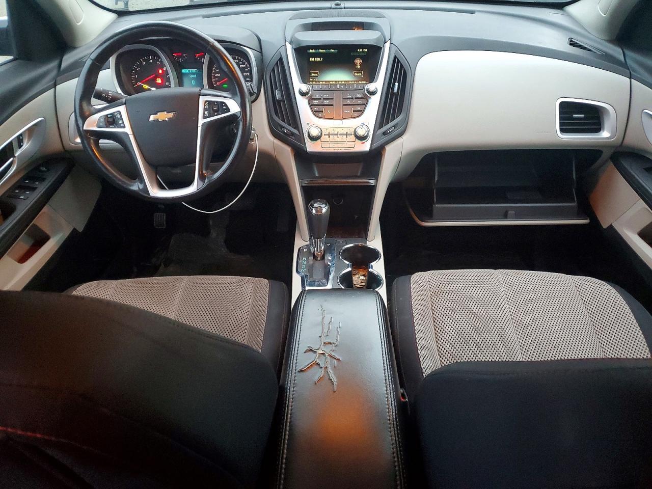 2017 CHEVROLET EQUINOX LT photo 8