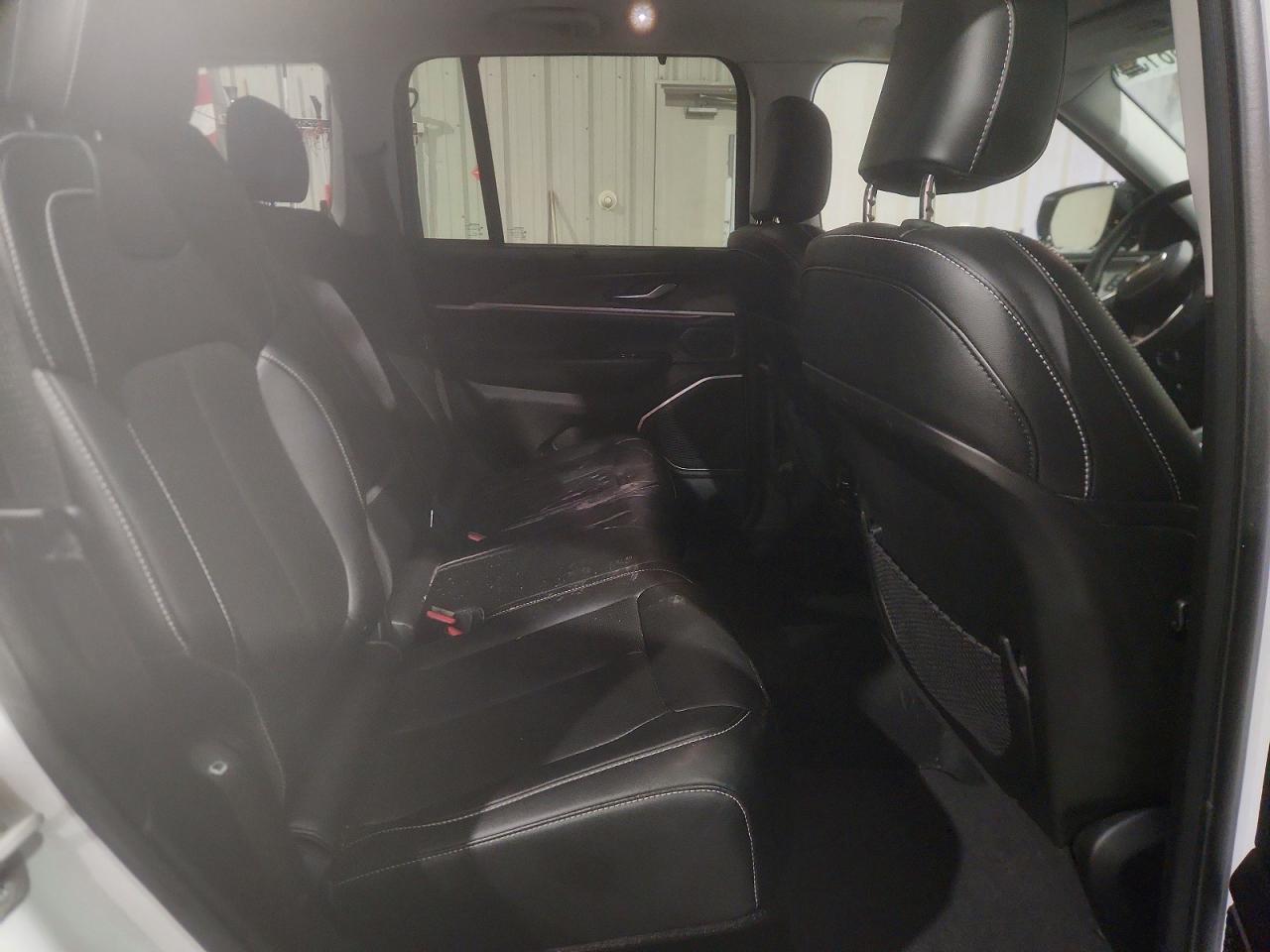 2023 JEEP GRAND CHEROKEE LIMITED 4XE photo 11