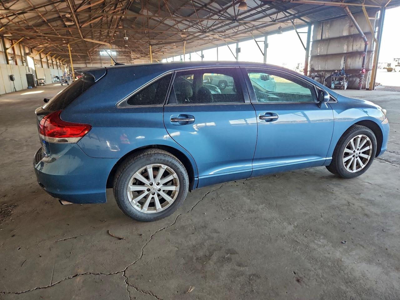 2009 TOYOTA VENZA photo 3