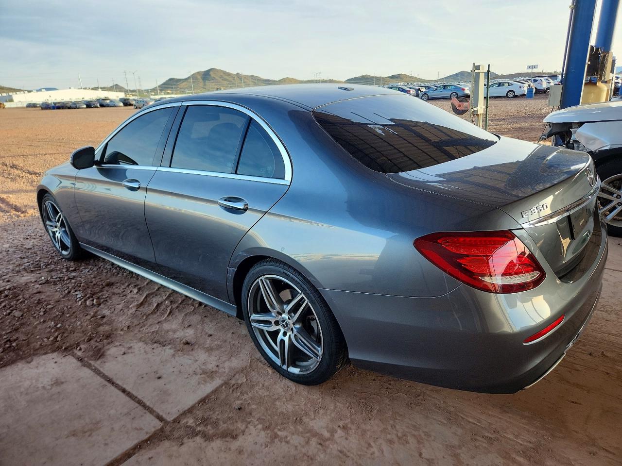 2020 MERCEDES-BENZ E 350 photo 2